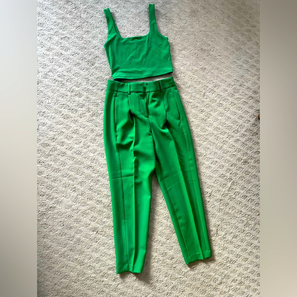 Express crop and Ankle Trousers and match Crop Top